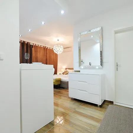 Апартаменти Primera Luxury